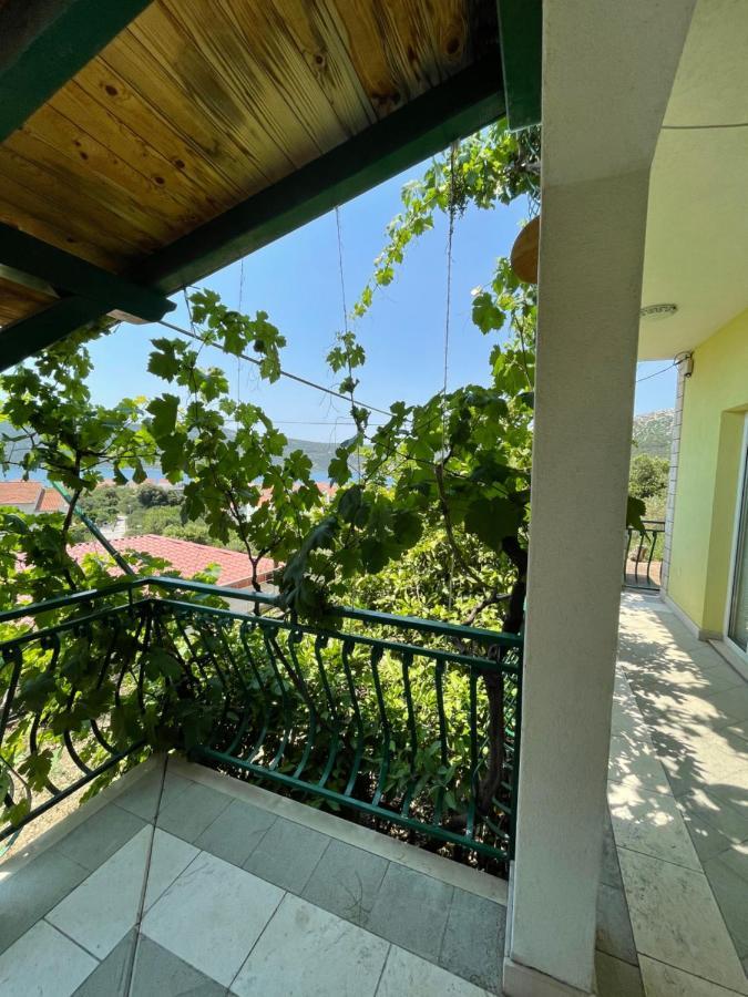 Apartments Mornar Poljica  Екстер'єр фото