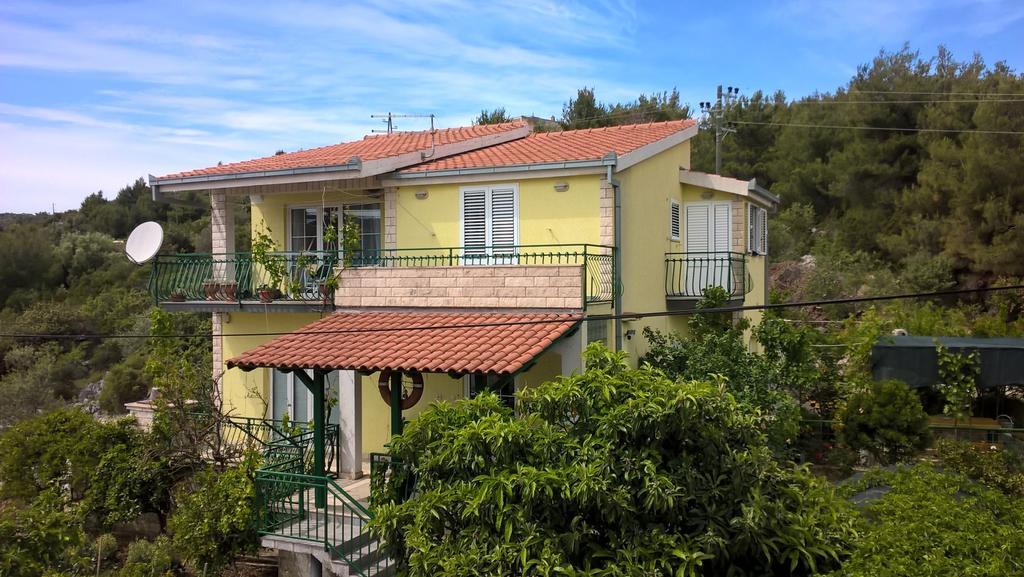 Apartments Mornar Poljica  Екстер'єр фото