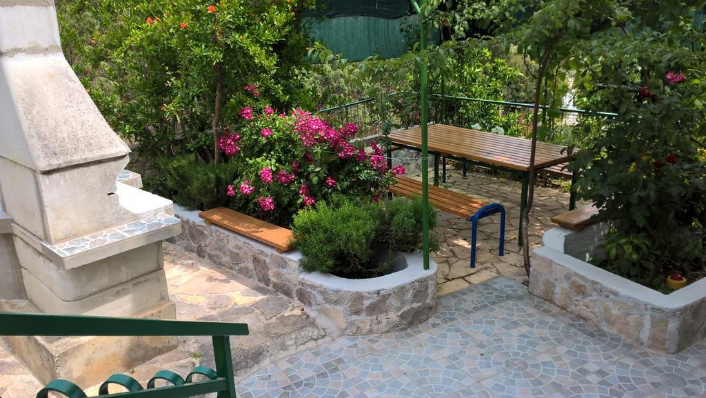 Apartments Mornar Poljica  Екстер'єр фото